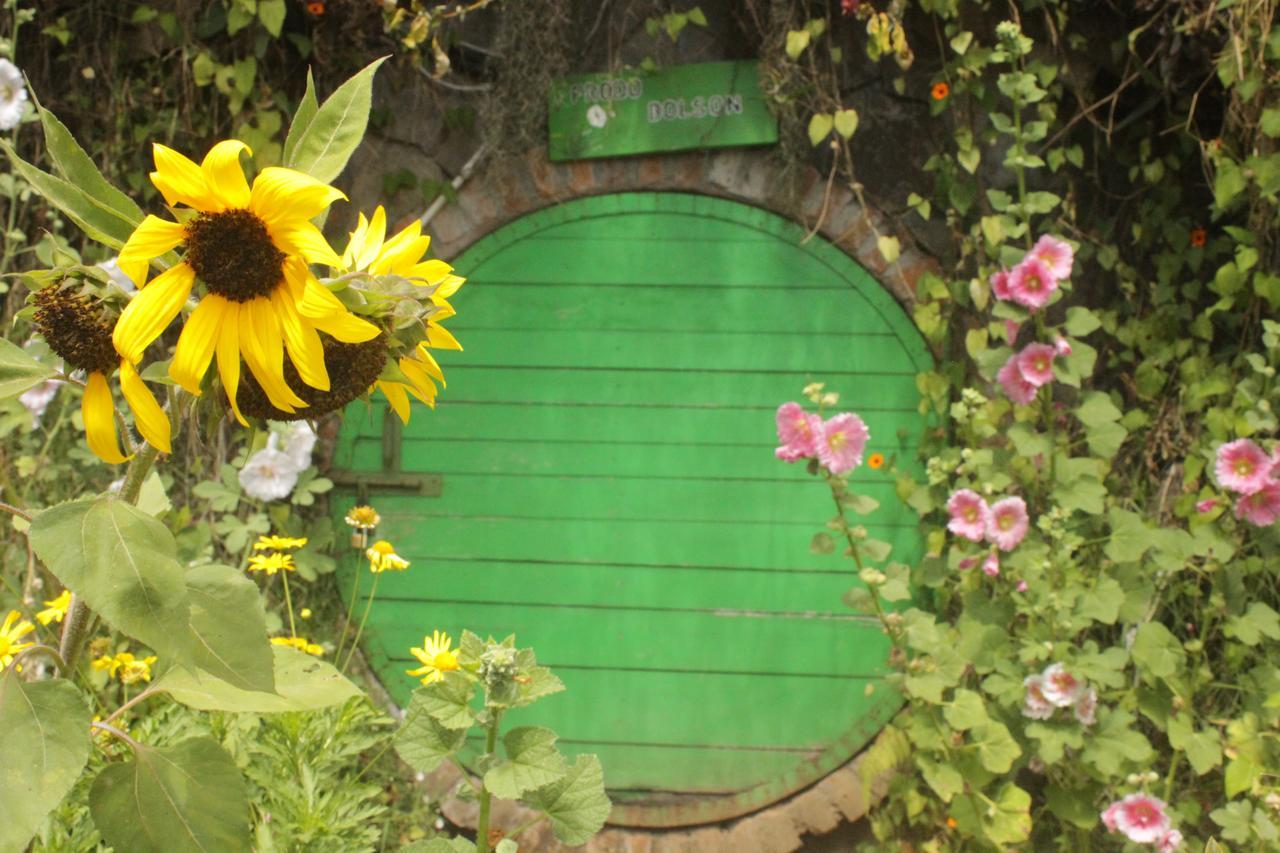 The Hobbit La Comarca Hotel Nueva San Salvador Exterior foto